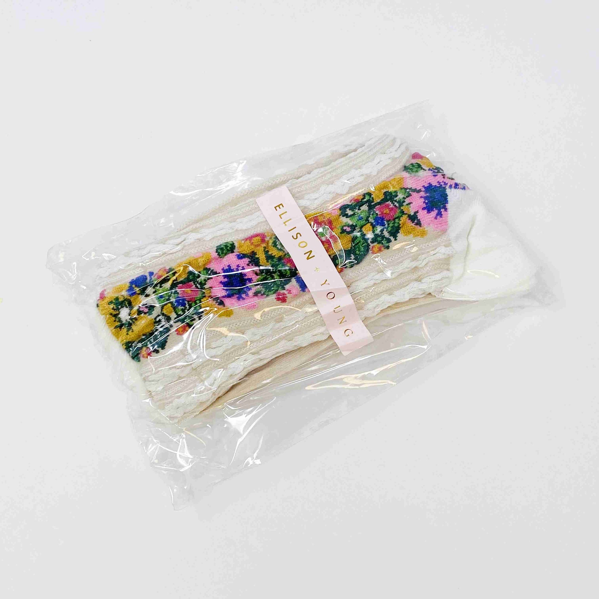 Noble Floral Beauty Socks

