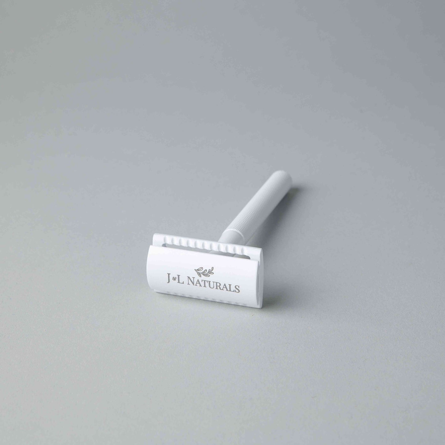 Steel Safety Razor for Smooth Shaving