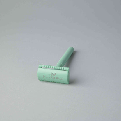 Steel Safety Razor for Smooth Shaving