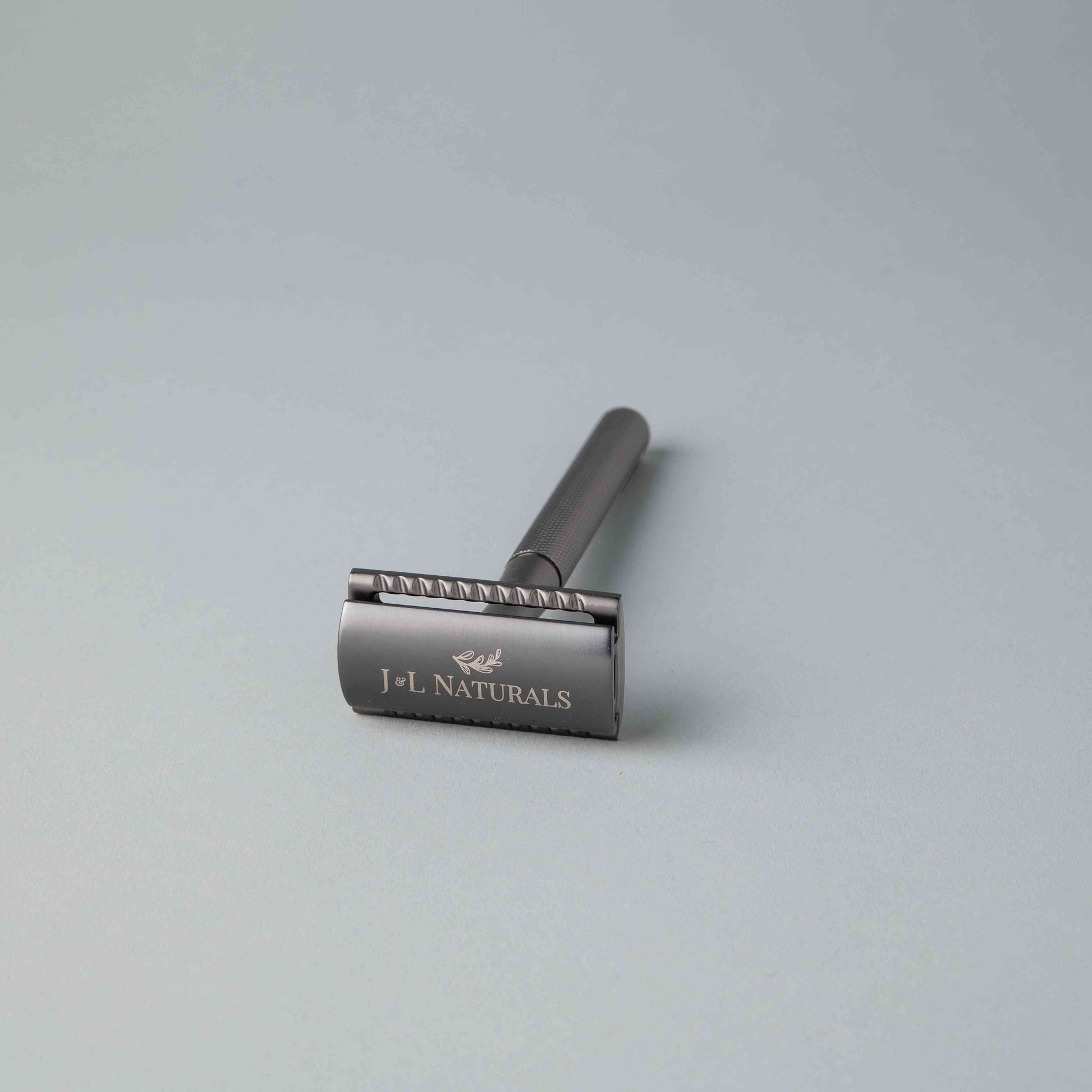 Steel Safety Razor for Smooth Shaving