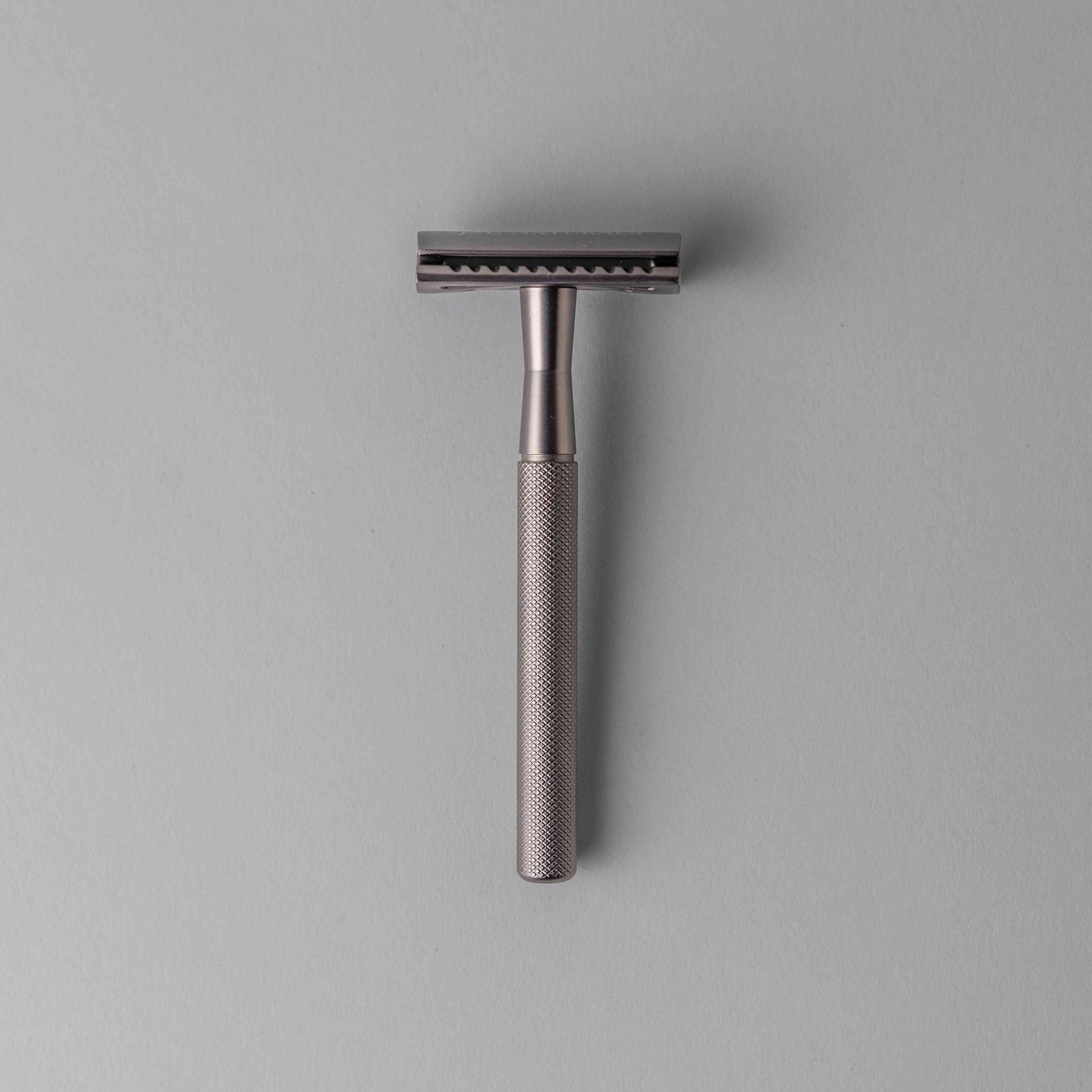 Steel Safety Razor for Smooth Shaving