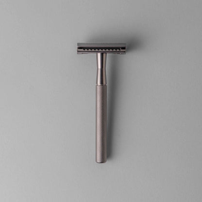 Steel Safety Razor for Smooth Shaving